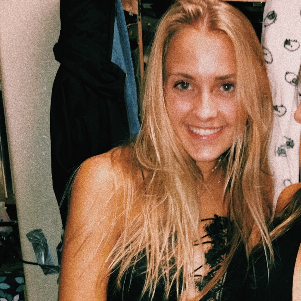 Meet your Posher, Emily